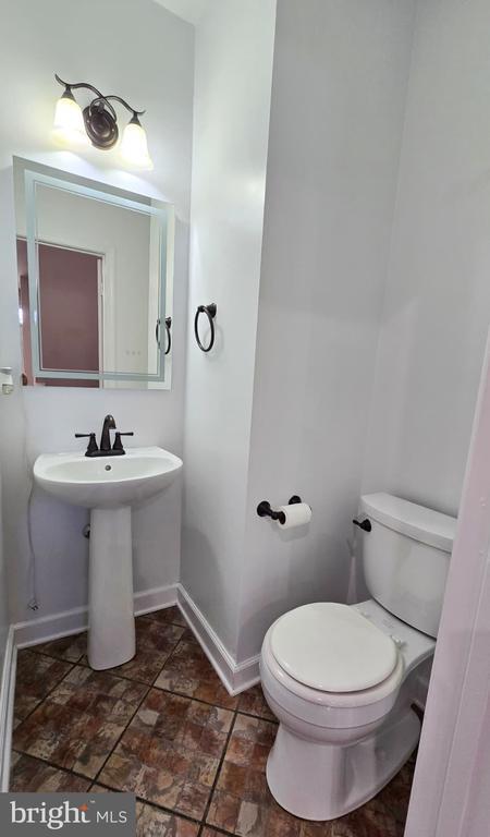 Building Photo - 4248 Ashmere Cir