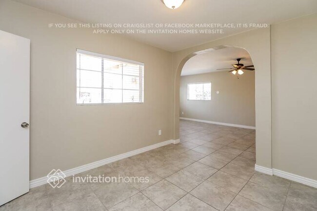 Foto del edificio - 1649 E 1st St