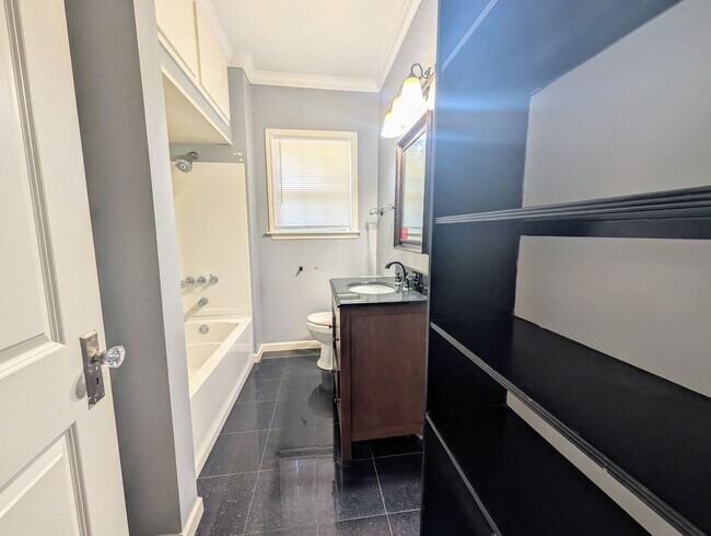 Foto del edificio - Available Early July - Cute Home on Texas Side