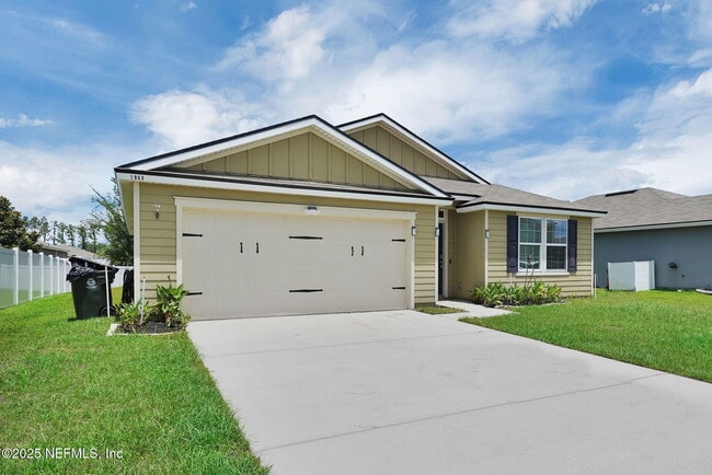 Building Photo - 1983 Pebble Point Dr