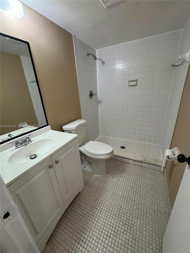 Foto del edificio - 3129 Oakland Shores Dr