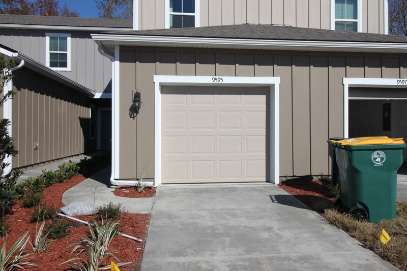 Building Photo - 9481 Star Dr