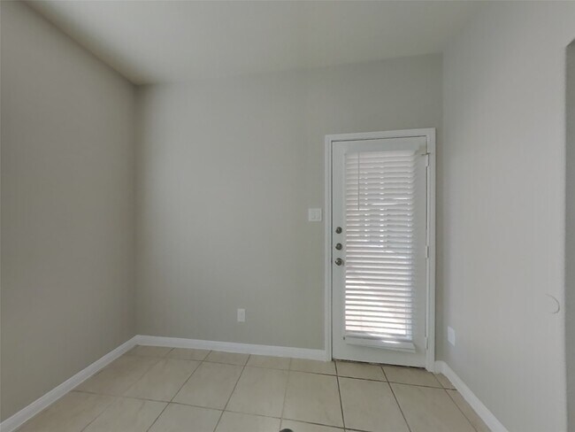 Foto del edificio - 7627 Daisy Port Ln