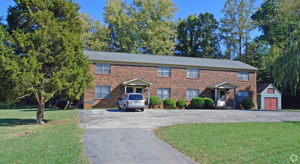 Foto del edificio - 810 Teaberry Ln