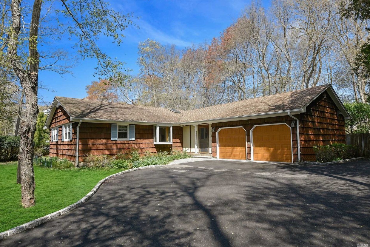 21 Rustic Rd, Yaphank, NY 11980 House Rental in Yaphank, NY