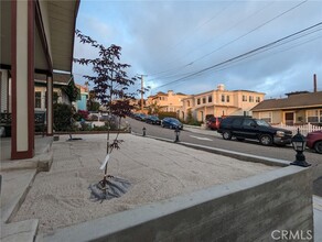 Building Photo - 1041 2nd St Building Photo - 1041 2nd St