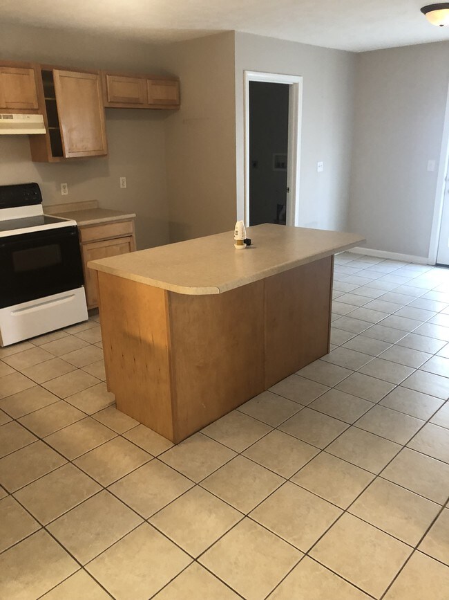 Foto del edificio - 2214 Nichole Ln