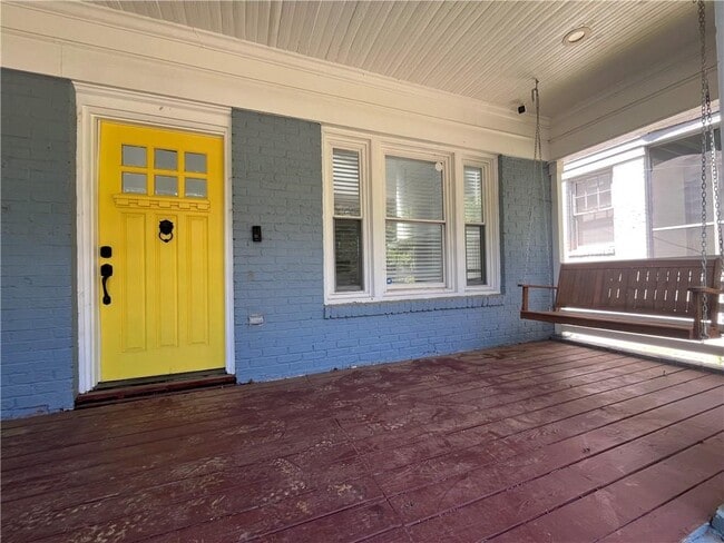 Building Photo - 954 Byron Dr SW