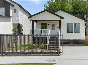 Building Photo - 1311 E 35th St