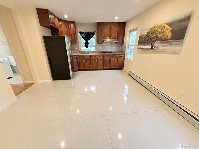 Foto del edificio - 45-28 Parsons Blvd