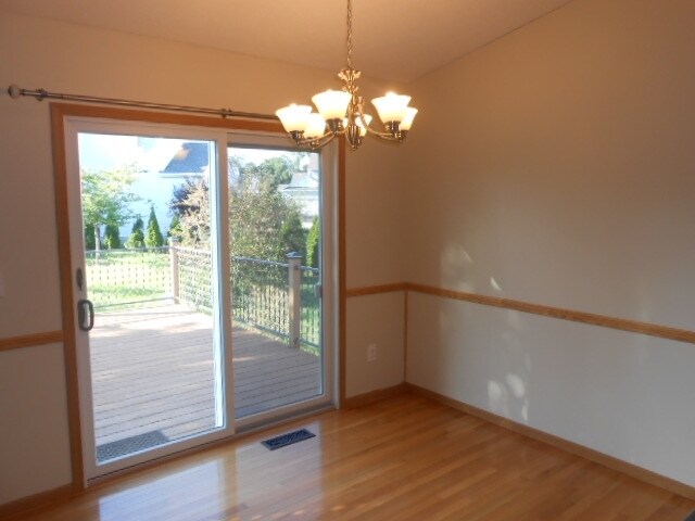 Foto del edificio - 3195 Weeping Spruce Dr
