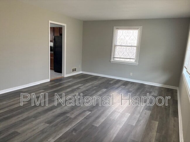 Foto del edificio - 1235 Chaplin St SE