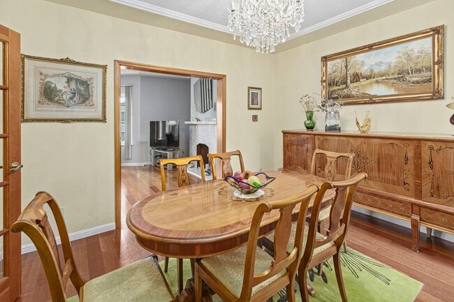 Building Photo - 548 25th Ave