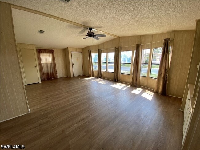 Building Photo - 26380 New Orleans Dr