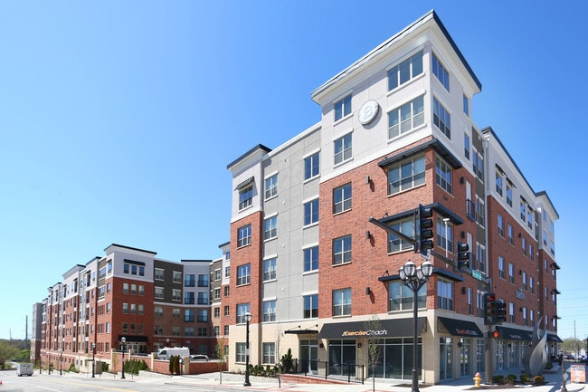 Building Photo - The Barton Apartments