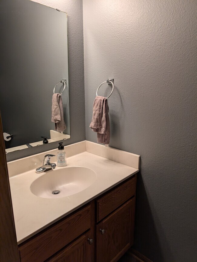 Foto del edificio - 1036 Manor Ct