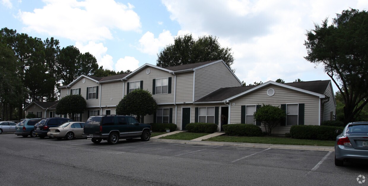 Hillwood Pointe Apartments Jacksonville, FL