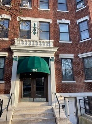Building Photo - 1568 Commonwealth Ave