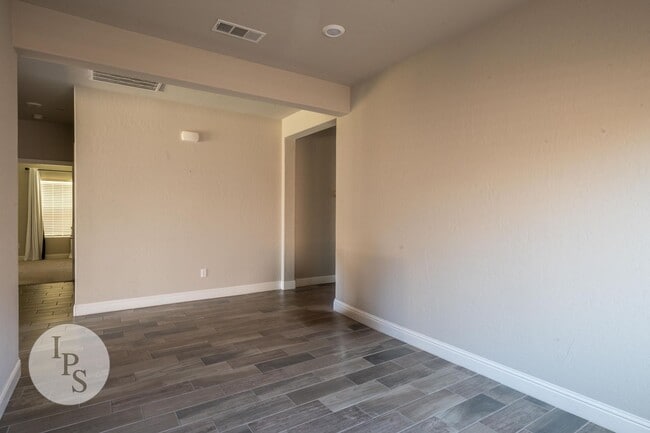 Building Photo - Clovis East Home, 2BR/2BA, Built 2019 in C...
