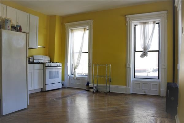 Foto del edificio - 98 Brooklyn Ave