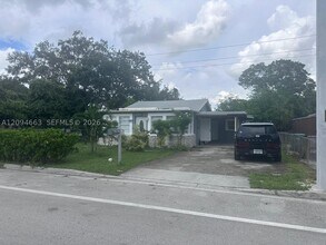 Building Photo - 2837 NW 9th St