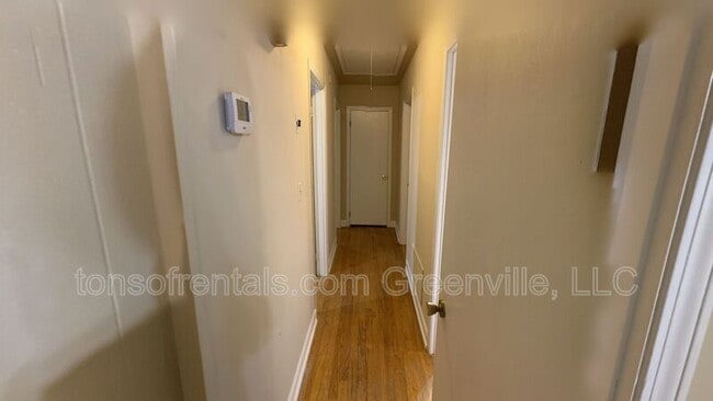 Building Photo - 150 Woodridge Cir