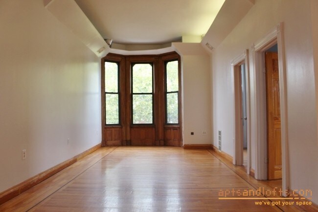 Building Photo - 9302 95th Ave