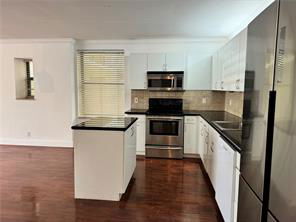 Photo - 20562 Northeast 30th Place, Aventura, FL 33180 - 3 BR 2 BA Condo