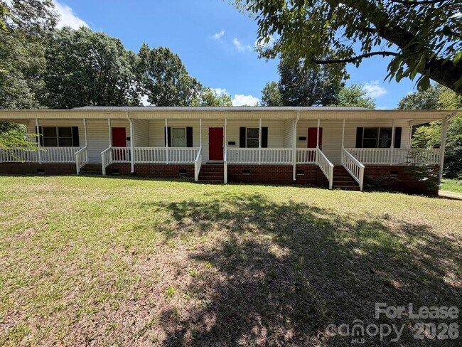 Foto del edificio - 642 Pee Dee Ave