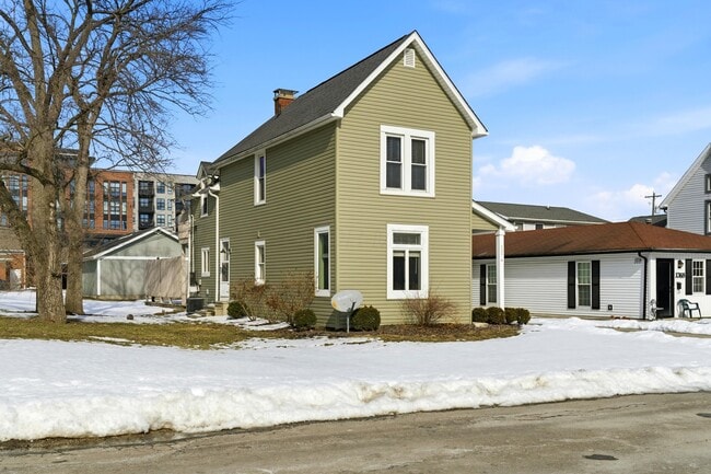 Building Photo - 1374 Ida Ave