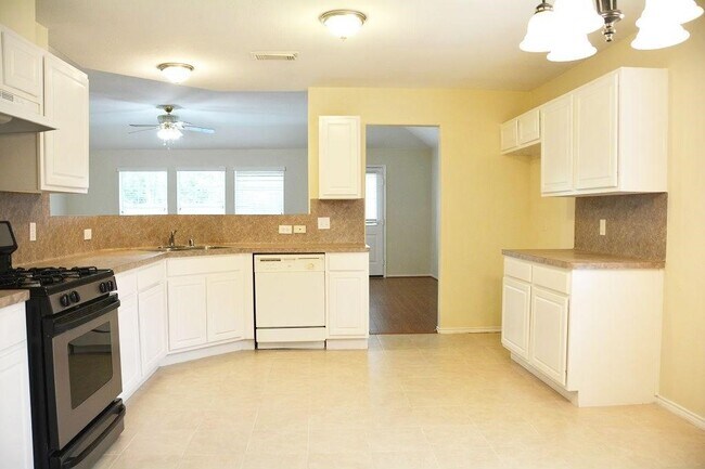 Foto del edificio - 10011 NW Park Pl Dr