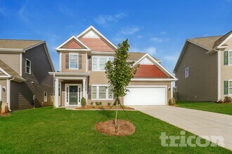 Building Photo - 118 Halesworth Rd