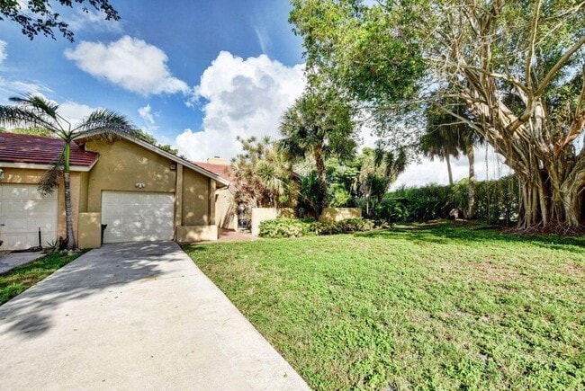 Building Photo - 23265 Boca Club Colony Cir