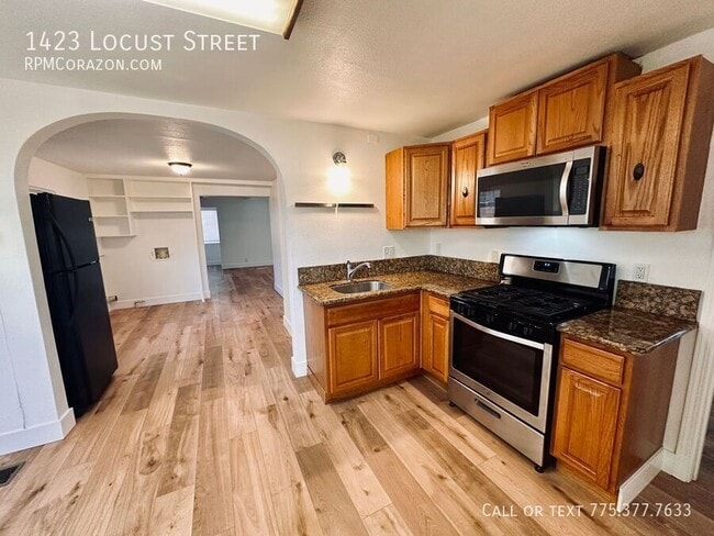 Building Photo - 1423 Locust St