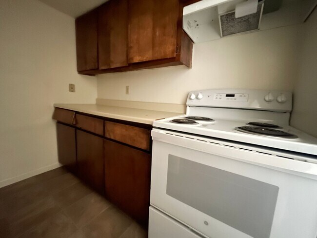 Building Photo - 4308 Lake Rd