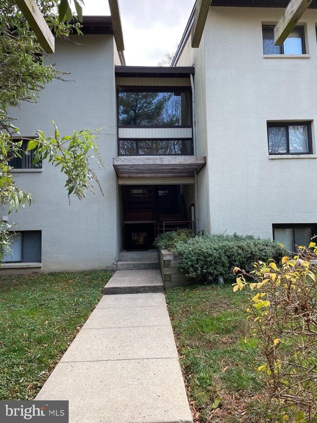 5643 Harpers Farm Rd Unit A, Columbia, MD 21044 Room for Rent in