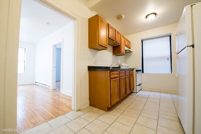 Building Photo - 3 br, 1 bath Apartment - 8109 S Ashland Ave