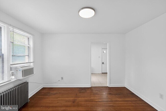 Foto del edificio - 439 E 11th Ave