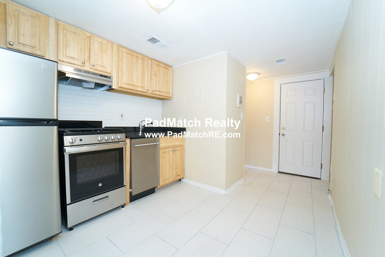 Primary Photo - 238 Cambridge St