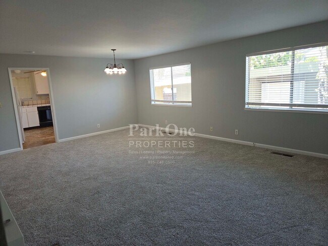 Foto del edificio - Super Spacious 2 bedroom Condo