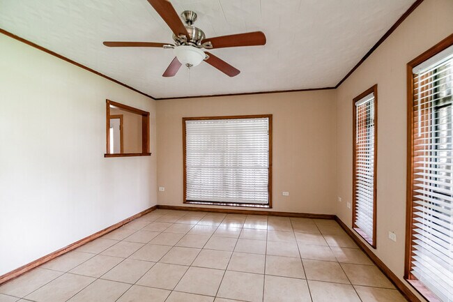 Foto del edificio - 246 Guidry St