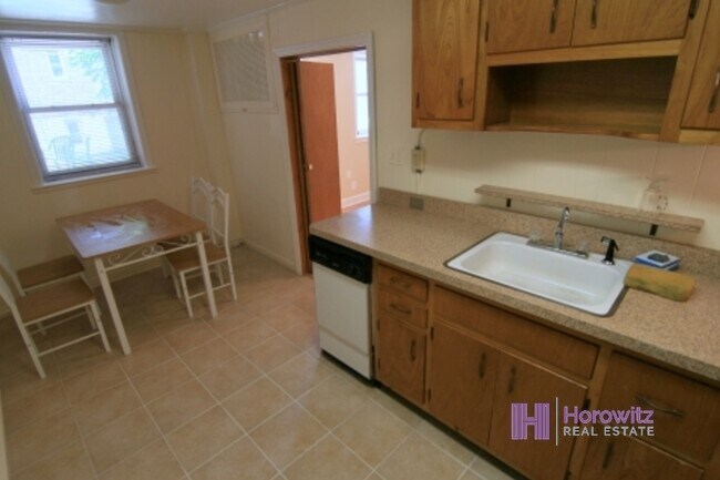 Foto del edificio - 28-23 41st St