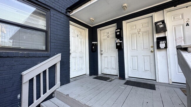 Foto del edificio - 1312 Springwood Ave