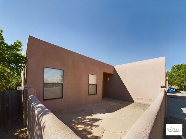 Building Photo - Single Level, single family home Available...