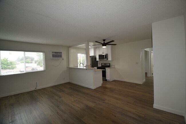 Foto del edificio - 12255 Burbank Blvd