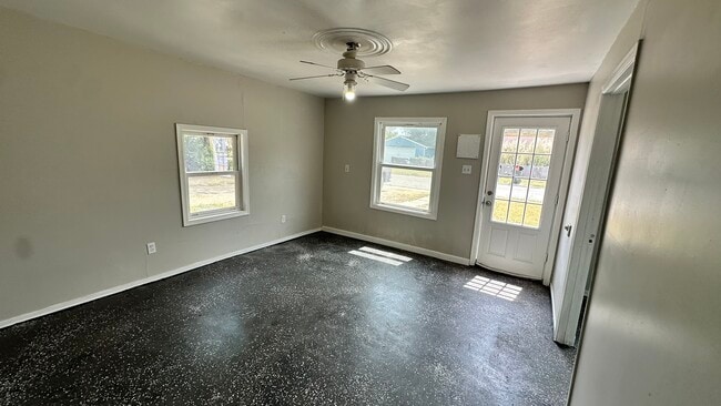 Building Photo - 1726 E 2nd Ave