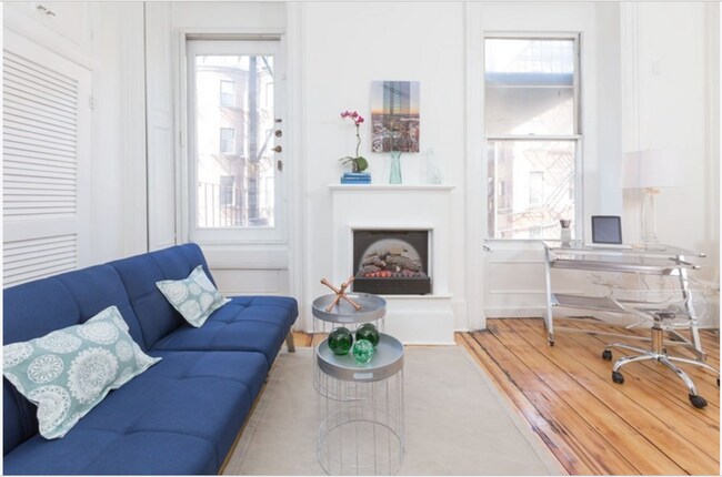 Building Photo - 85 Marlborough St