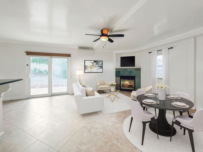 Building Photo - Adorable, Upgraded, 3 Bed/2 Bath duplex, F...