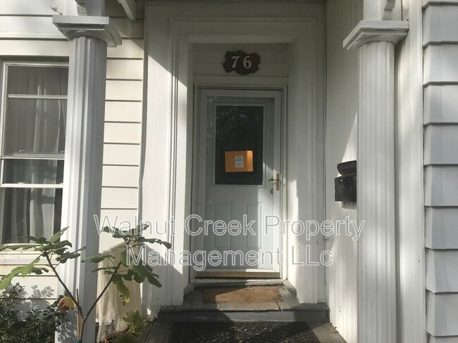 Building Photo - 76 E College St
