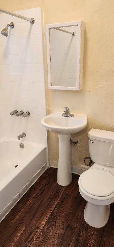Foto del edificio - 1026 Ingraham St